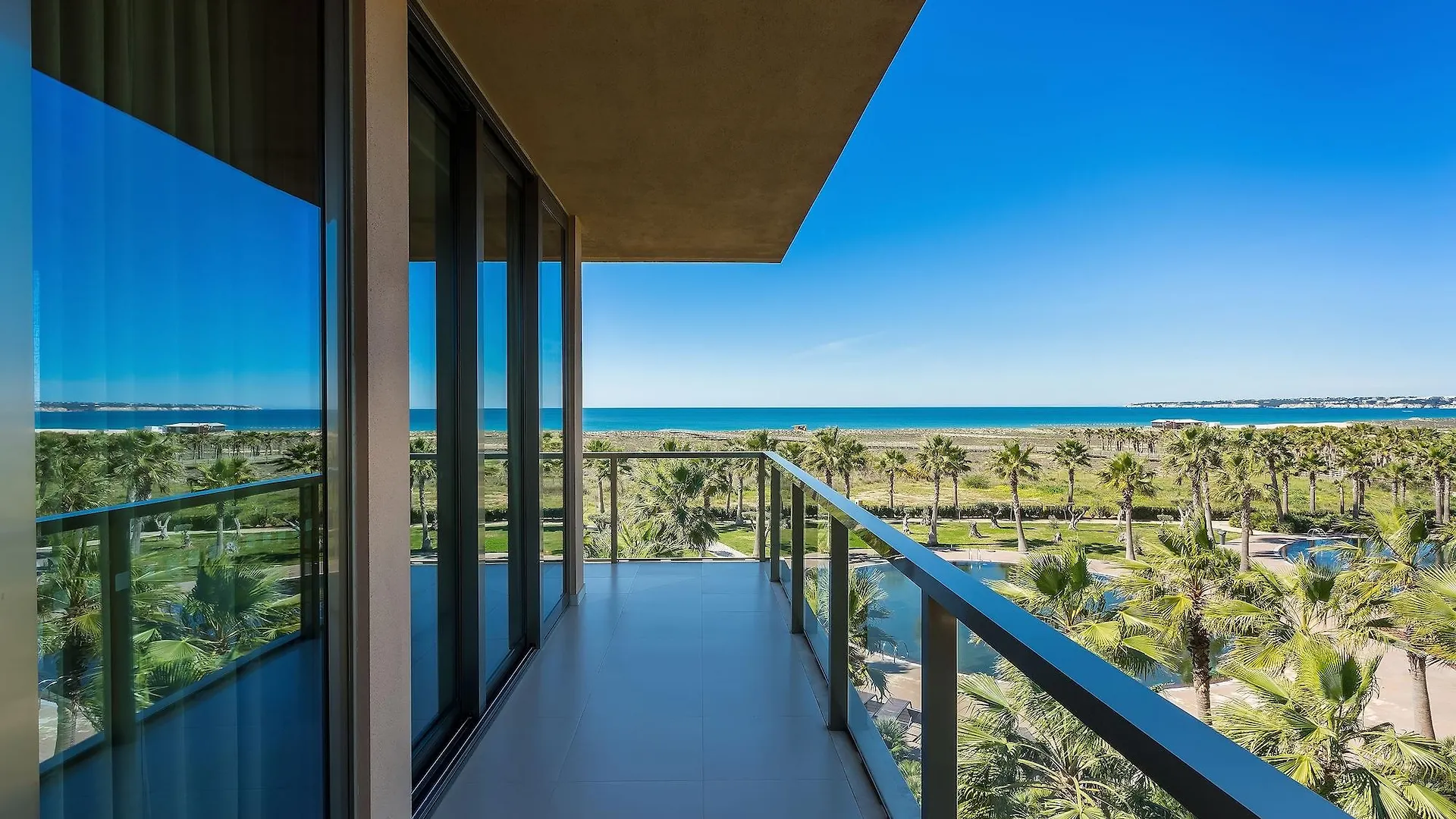 The Westin Salgados Beach Resort, Algarve Албуфейра