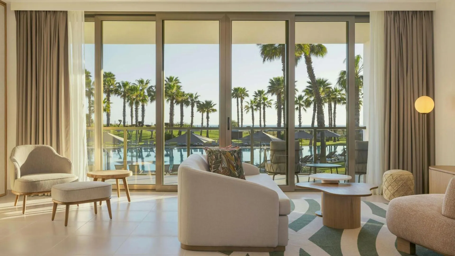 The Westin Salgados Beach Resort, Algarve Албуфейра